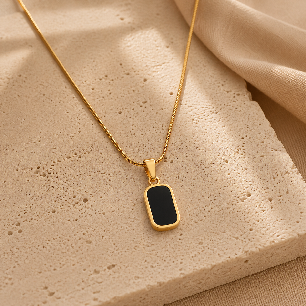 Veltic Nero Eleganza Necklace