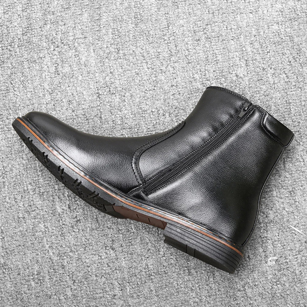 Men's Leather Boot with Lined Interior - Veltic