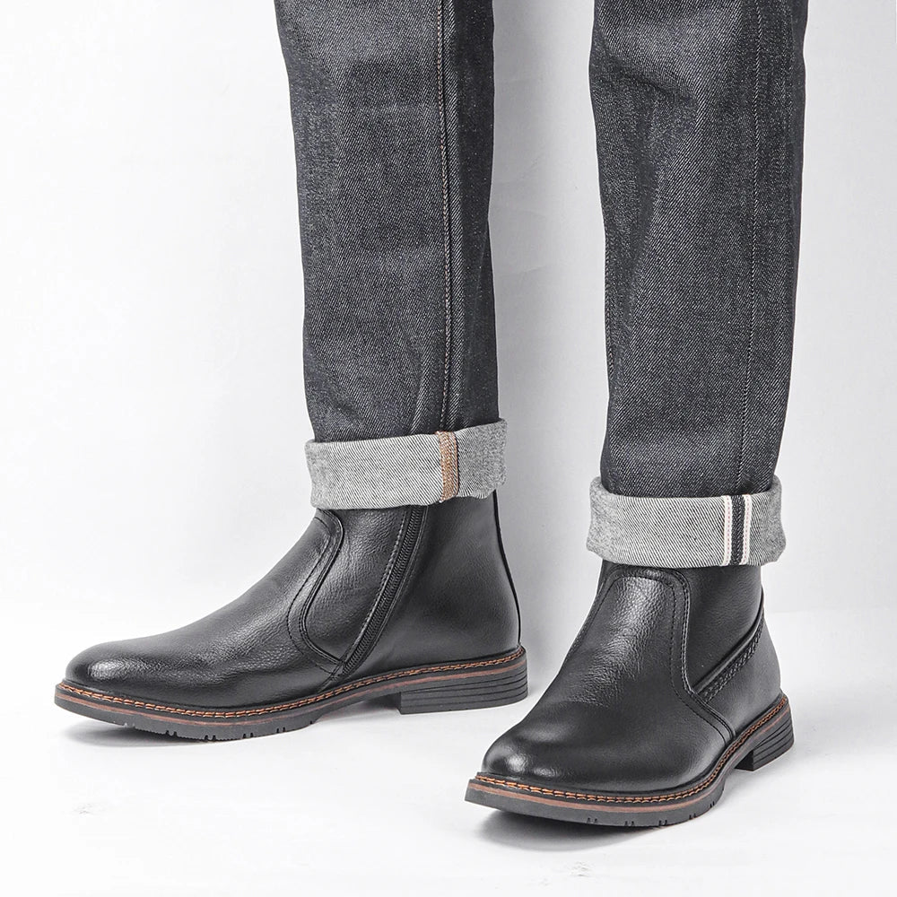 Men's Leather Boot with Lined Interior - Veltic