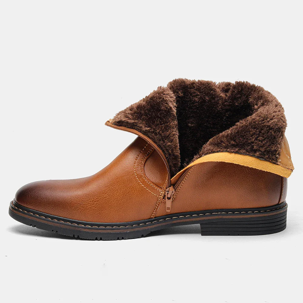 Men's Leather Boot with Lined Interior - Veltic
